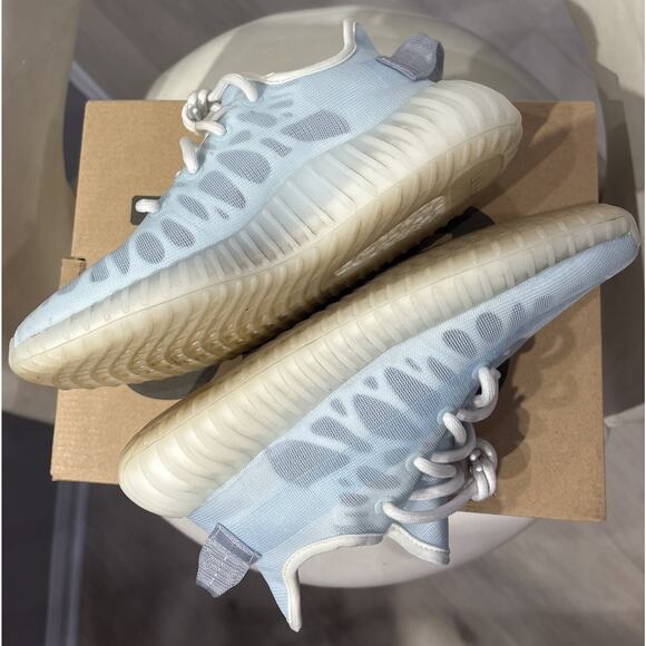 Adidas Yeezy Boost 350 V2 Mono Ice Blue Size 5.5 main image 5